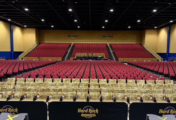 Hard Rock Live